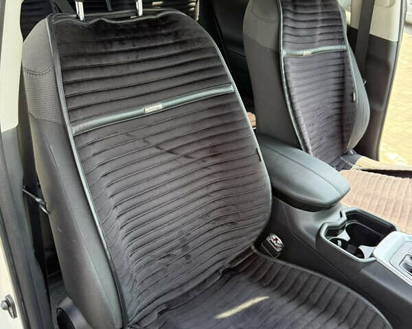 Белый Тойота РАВ 4, объемом двигателя 1.99 л и пробегом 98 тыс. км за 29000 $, фото 31 на Automoto.ua