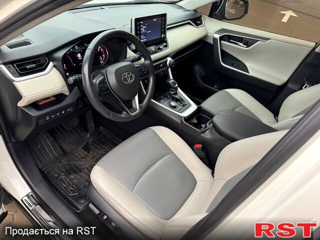 Белый Тойота РАВ 4, объемом двигателя 2 л и пробегом 99 тыс. км за 26500 $, фото 3 на Automoto.ua