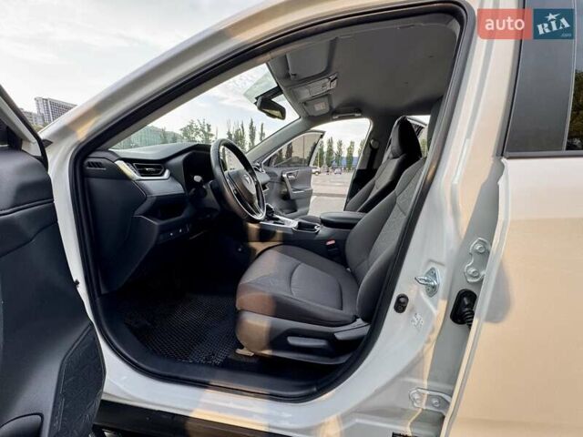 Белый Тойота РАВ 4, объемом двигателя 1.99 л и пробегом 93 тыс. км за 26900 $, фото 27 на Automoto.ua