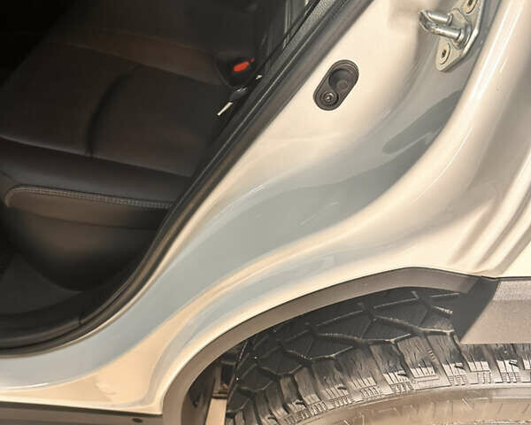 Тойота РАВ 4 2019 в Киеве на Automoto.ua Белый Тойота РАВ 4, объемом двигателя 2.49 л и пробегом 85 тыс. км за 41500 $, фото 33 на Automoto.ua