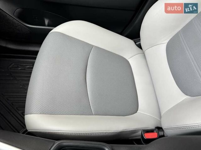 Белый Тойота РАВ 4, объемом двигателя 1.99 л и пробегом 99 тыс. км за 27500 $, фото 57 на Automoto.ua