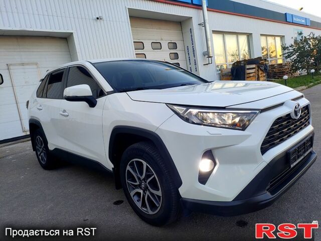 Белый Тойота РАВ 4, объемом двигателя 2 л и пробегом 75 тыс. км за 23350 $, фото 1 на Automoto.ua