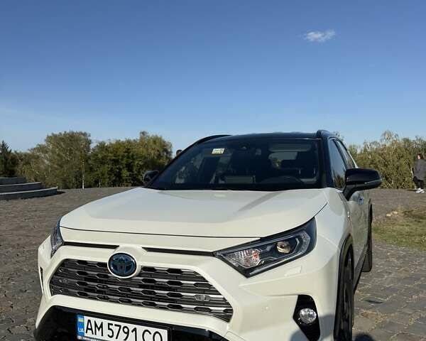 Білий Тойота РАВ 4, об'ємом двигуна 2.49 л та пробігом 160 тис. км за 28900 $, фото 3 на Automoto.ua