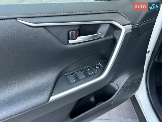 Белый Тойота РАВ 4, объемом двигателя 1.99 л и пробегом 70 тыс. км за 28500 $, фото 16 на Automoto.ua