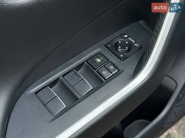 Білий Тойота РАВ 4, об'ємом двигуна 2.49 л та пробігом 128 тис. км за 29900 $, фото 40 на Automoto.ua