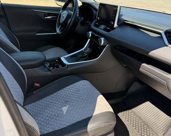 Белый Тойота РАВ 4, объемом двигателя 2.49 л и пробегом 91 тыс. км за 31500 $, фото 12 на Automoto.ua