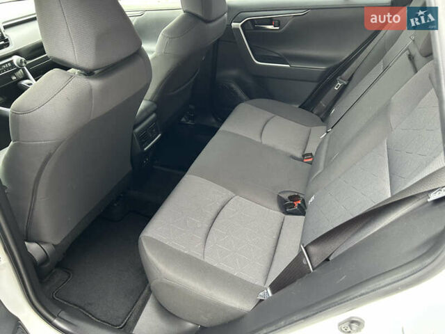 Білий Тойота РАВ 4, об'ємом двигуна 2 л та пробігом 106 тис. км за 27900 $, фото 38 на Automoto.ua