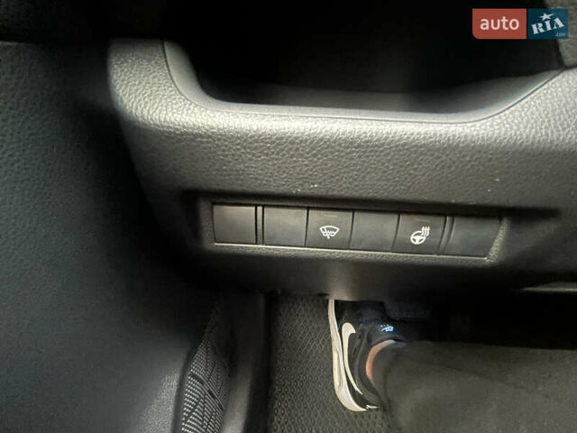 Білий Тойота РАВ 4, об'ємом двигуна 1.99 л та пробігом 82 тис. км за 28000 $, фото 16 на Automoto.ua