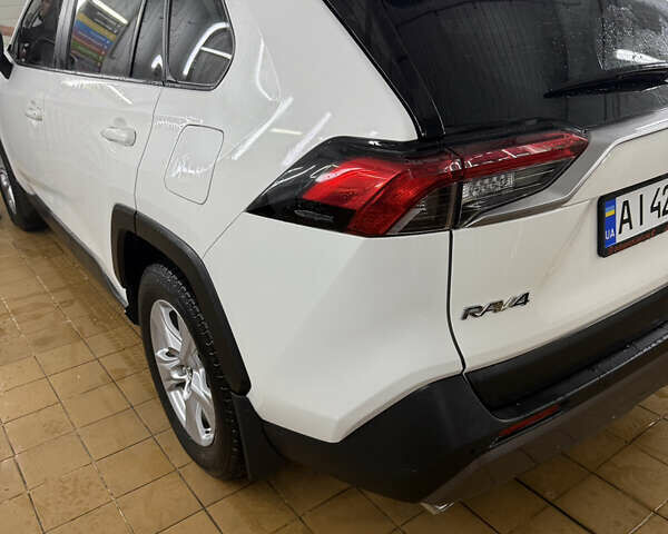 Белый Тойота РАВ 4, объемом двигателя 2.49 л и пробегом 80 тыс. км за 31700 $, фото 17 на Automoto.ua