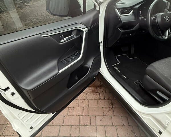 Белый Тойота РАВ 4, объемом двигателя 2.49 л и пробегом 80 тыс. км за 31700 $, фото 25 на Automoto.ua