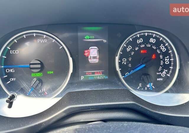 Білий Тойота РАВ 4, об'ємом двигуна 2.5 л та пробігом 121 тис. км за 27000 $, фото 13 на Automoto.ua