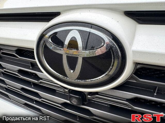 Белый Тойота РАВ 4, объемом двигателя 2 л и пробегом 99 тыс. км за 26500 $, фото 4 на Automoto.ua