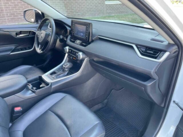 Білий Тойота РАВ 4, об'ємом двигуна 2.5 л та пробігом 36 тис. км за 14000 $, фото 8 на Automoto.ua