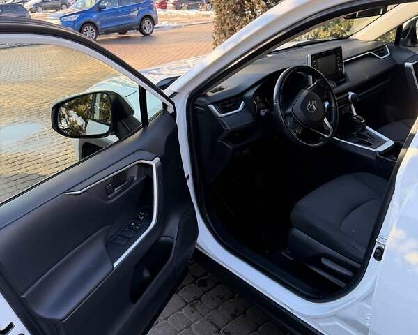 Белый Тойота РАВ 4, объемом двигателя 1.99 л и пробегом 140 тыс. км за 22500 $, фото 10 на Automoto.ua
