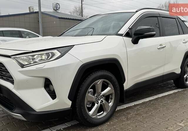 Білий Тойота РАВ 4, об'ємом двигуна 1.99 л та пробігом 99 тис. км за 28000 $, фото 1 на Automoto.ua