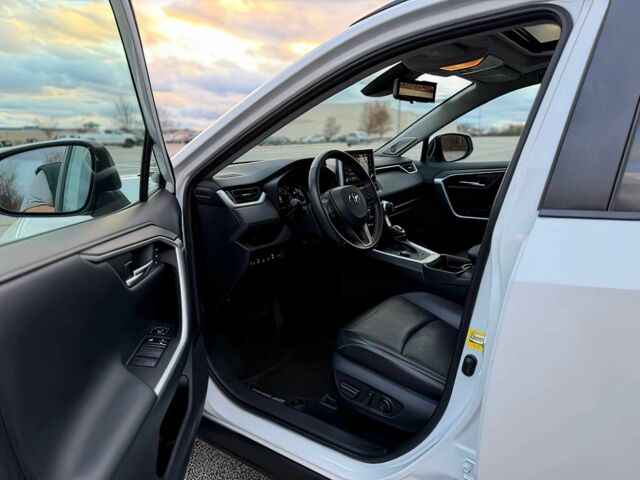 Білий Тойота РАВ 4, об'ємом двигуна 2.5 л та пробігом 48 тис. км за 10500 $, фото 10 на Automoto.ua