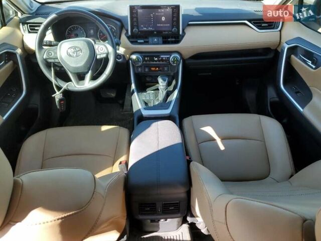 Белый Тойота РАВ 4, объемом двигателя 2.49 л и пробегом 70 тыс. км за 8100 $, фото 7 на Automoto.ua