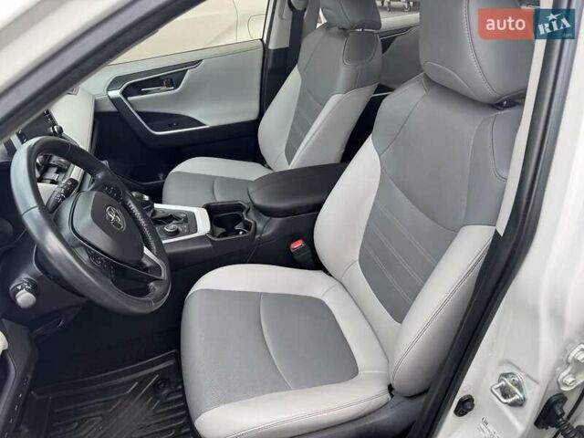 Білий Тойота РАВ 4, об'ємом двигуна 1.99 л та пробігом 99 тис. км за 28000 $, фото 17 на Automoto.ua