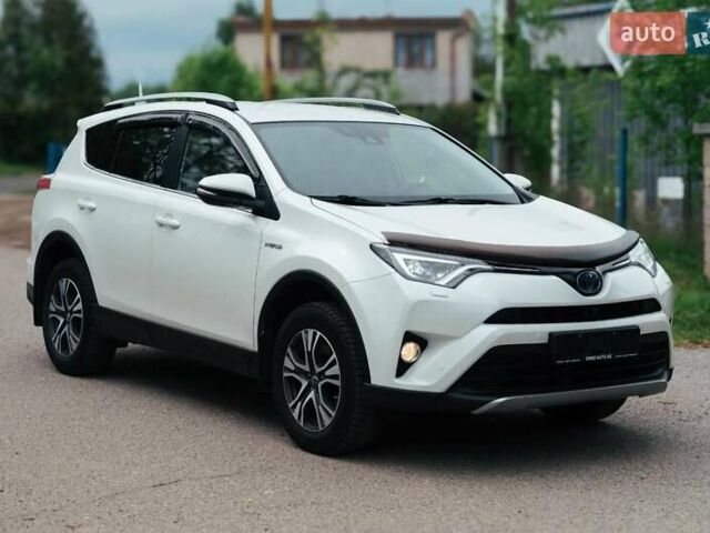 Белый Тойота РАВ 4, объемом двигателя 2.49 л и пробегом 150 тыс. км за 18000 $, фото 2 на Automoto.ua