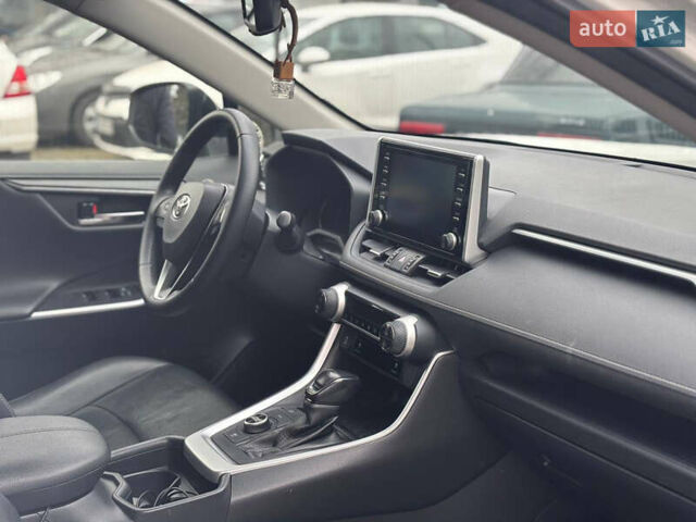 Белый Тойота РАВ 4, объемом двигателя 2.49 л и пробегом 73 тыс. км за 35000 $, фото 2 на Automoto.ua