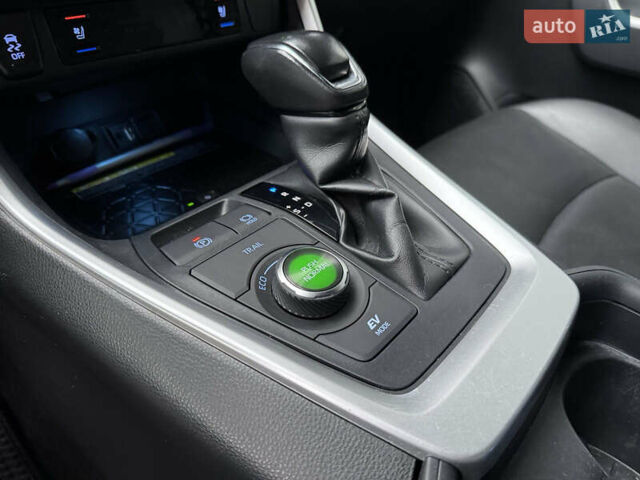 Білий Тойота РАВ 4, об'ємом двигуна 2.49 л та пробігом 106 тис. км за 31500 $, фото 15 на Automoto.ua