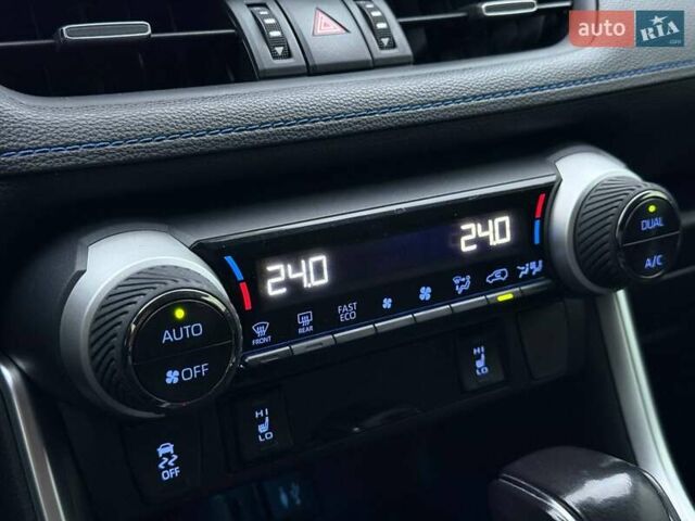 Білий Тойота РАВ 4, об'ємом двигуна 2.49 л та пробігом 128 тис. км за 29900 $, фото 58 на Automoto.ua