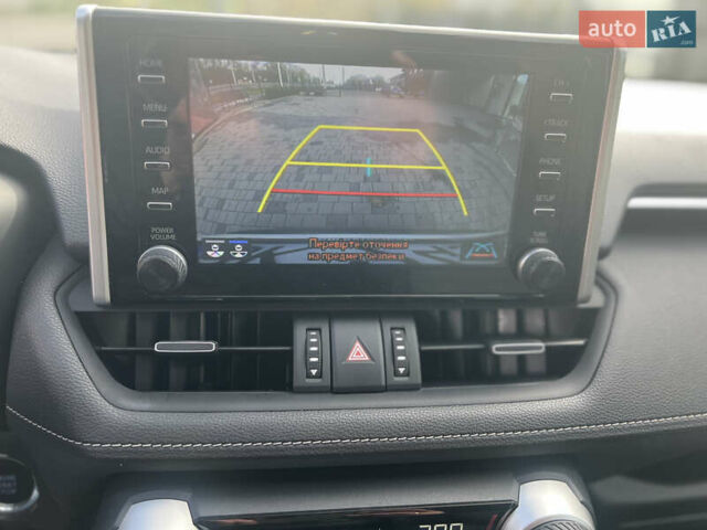 Тойота РАВ 4 2019 в Ровно на Automoto.ua Белый Тойота РАВ 4, объемом двигателя 1.99 л и пробегом 83 тыс. км за 28400 $, фото 36 на Automoto.ua