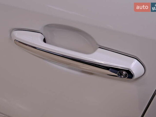 Білий Тойота РАВ 4, об'ємом двигуна 2.5 л та пробігом 98 тис. км за 32900 $, фото 16 на Automoto.ua