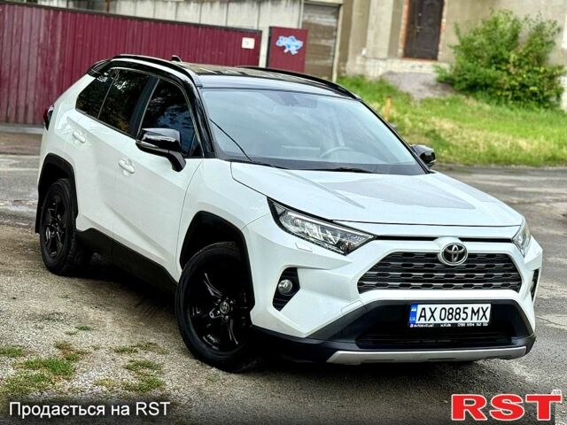 Білий Тойота РАВ 4, об'ємом двигуна 2 л та пробігом 92 тис. км за 29700 $, фото 1 на Automoto.ua