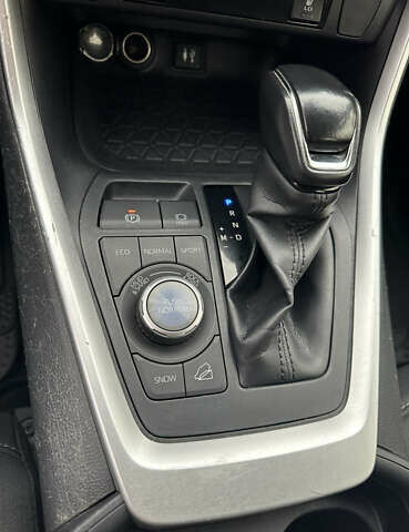 Белый Тойота РАВ 4, объемом двигателя 2 л и пробегом 215 тыс. км за 21000 $, фото 18 на Automoto.ua