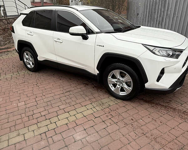 Белый Тойота РАВ 4, объемом двигателя 2.49 л и пробегом 80 тыс. км за 31700 $, фото 1 на Automoto.ua