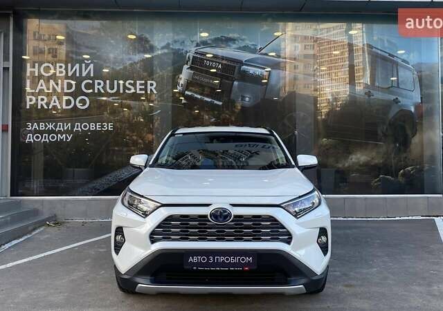 Білий Тойота РАВ 4, об'ємом двигуна 2.49 л та пробігом 86 тис. км за 34974 $, фото 4 на Automoto.ua