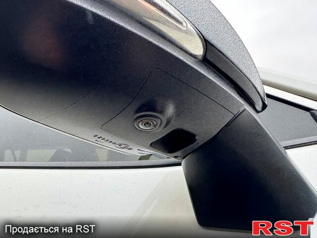 Белый Тойота РАВ 4, объемом двигателя 2 л и пробегом 99 тыс. км за 26500 $, фото 2 на Automoto.ua