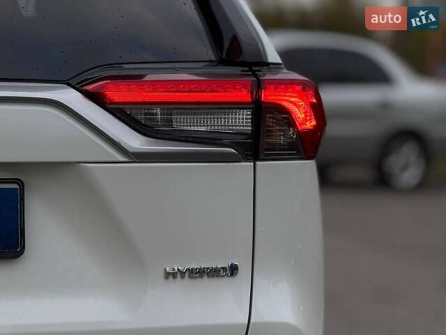 Білий Тойота РАВ 4, об'ємом двигуна 2.49 л та пробігом 128 тис. км за 29900 $, фото 25 на Automoto.ua