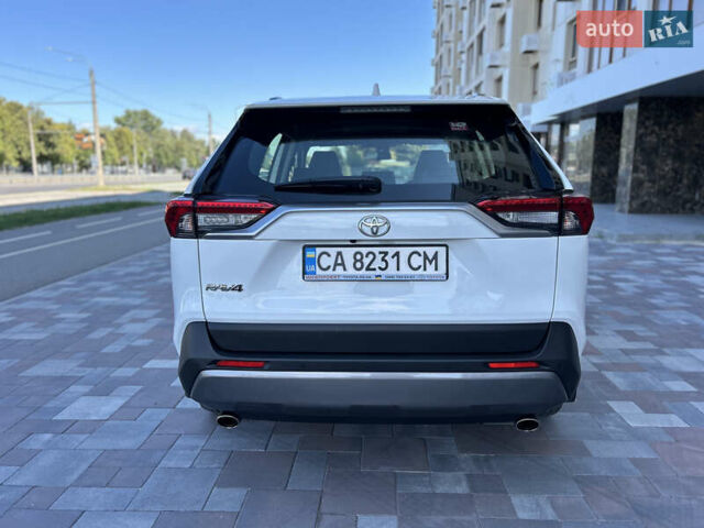 Белый Тойота РАВ 4, объемом двигателя 2 л и пробегом 70 тыс. км за 27999 $, фото 5 на Automoto.ua