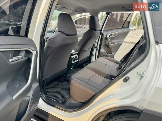 Белый Тойота РАВ 4, объемом двигателя 1.99 л и пробегом 80 тыс. км за 26900 $, фото 33 на Automoto.ua