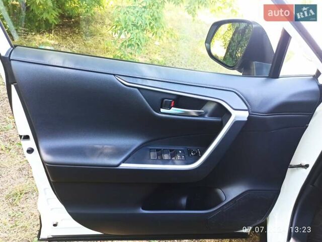 Белый Тойота РАВ 4, объемом двигателя 1.99 л и пробегом 171 тыс. км за 26799 $, фото 11 на Automoto.ua