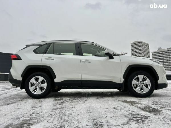 Белый Тойота РАВ 4, объемом двигателя 2 л и пробегом 18 тыс. км за 31500 $, фото 2 на Automoto.ua