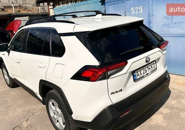 Білий Тойота РАВ 4, об'ємом двигуна 2.5 л та пробігом 121 тис. км за 27000 $, фото 6 на Automoto.ua