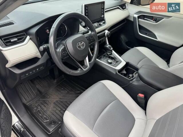 Білий Тойота РАВ 4, об'ємом двигуна 1.99 л та пробігом 99 тис. км за 28000 $, фото 20 на Automoto.ua
