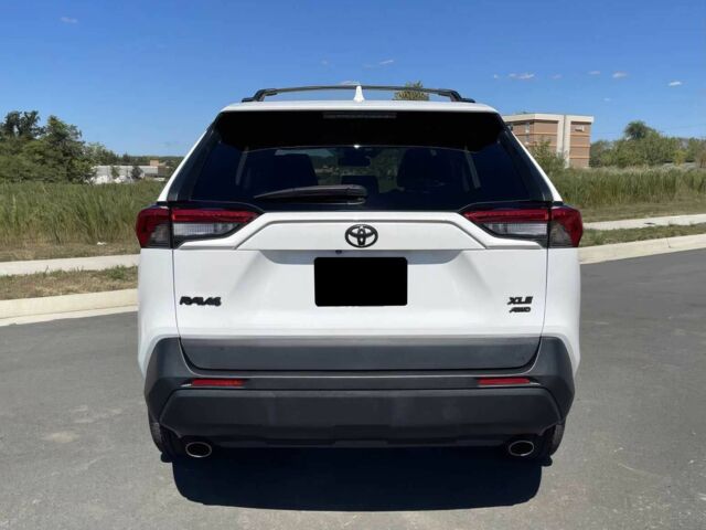 Білий Тойота РАВ 4, об'ємом двигуна 2.5 л та пробігом 36 тис. км за 14000 $, фото 5 на Automoto.ua