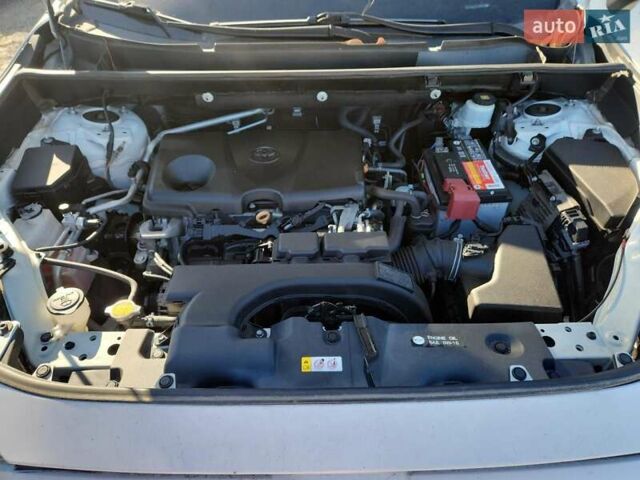 Білий Тойота РАВ 4, об'ємом двигуна 2.49 л та пробігом 86 тис. км за 8500 $, фото 10 на Automoto.ua