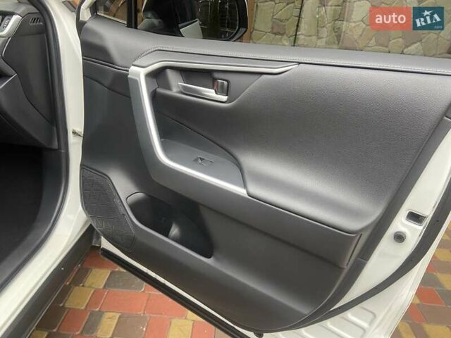 Белый Тойота РАВ 4, объемом двигателя 2 л и пробегом 41 тыс. км за 30700 $, фото 48 на Automoto.ua