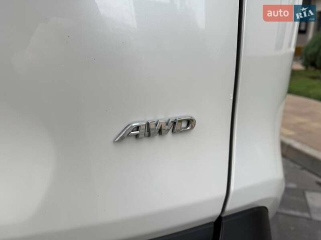 Белый Тойота РАВ 4, объемом двигателя 1.99 л и пробегом 99 тыс. км за 27500 $, фото 13 на Automoto.ua