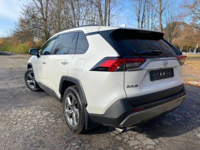 Белый Тойота РАВ 4, объемом двигателя 2 л и пробегом 101 тыс. км за 27600 $, фото 3 на Automoto.ua