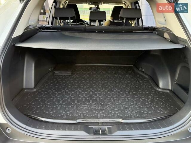 Белый Тойота РАВ 4, объемом двигателя 2.5 л и пробегом 105 тыс. км за 29900 $, фото 11 на Automoto.ua