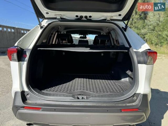 Белый Тойота РАВ 4, объемом двигателя 2 л и пробегом 92 тыс. км за 29700 $, фото 27 на Automoto.ua