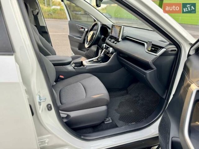 Белый Тойота РАВ 4, объемом двигателя 1.99 л и пробегом 93 тыс. км за 26900 $, фото 40 на Automoto.ua