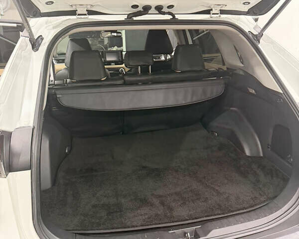 Білий Тойота РАВ 4, об'ємом двигуна 2.49 л та пробігом 52 тис. км за 24500 $, фото 13 на Automoto.ua