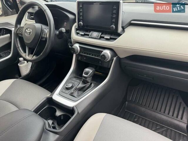 Білий Тойота РАВ 4, об'ємом двигуна 1.99 л та пробігом 99 тис. км за 28000 $, фото 18 на Automoto.ua